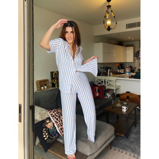 Mavi Çizgili Dokuma Viskon Pamuk Kısa Kollu Pijama Takımı Mavi Çizgili Dokuma Viskon Pamuk Kısa Kollu Pijama Takımı