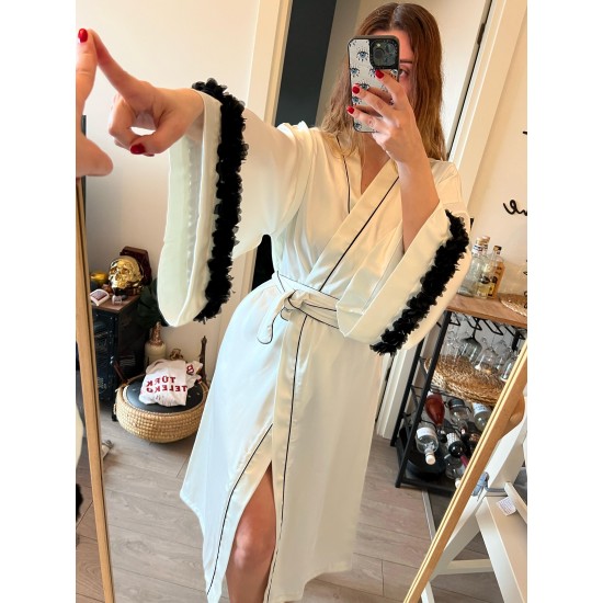 Luxury Özel Kutulu Saten Kimono Sabahlık Siyah Çiçekli